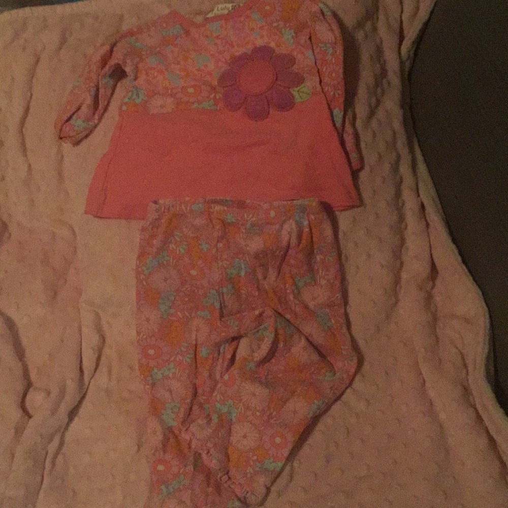 Baby Lulu 2- Pc Floral Top/Bottoms! FIRM!!